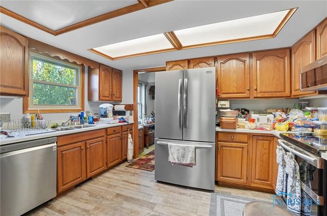 237 Brooke Drive, Oregon, OH 43616