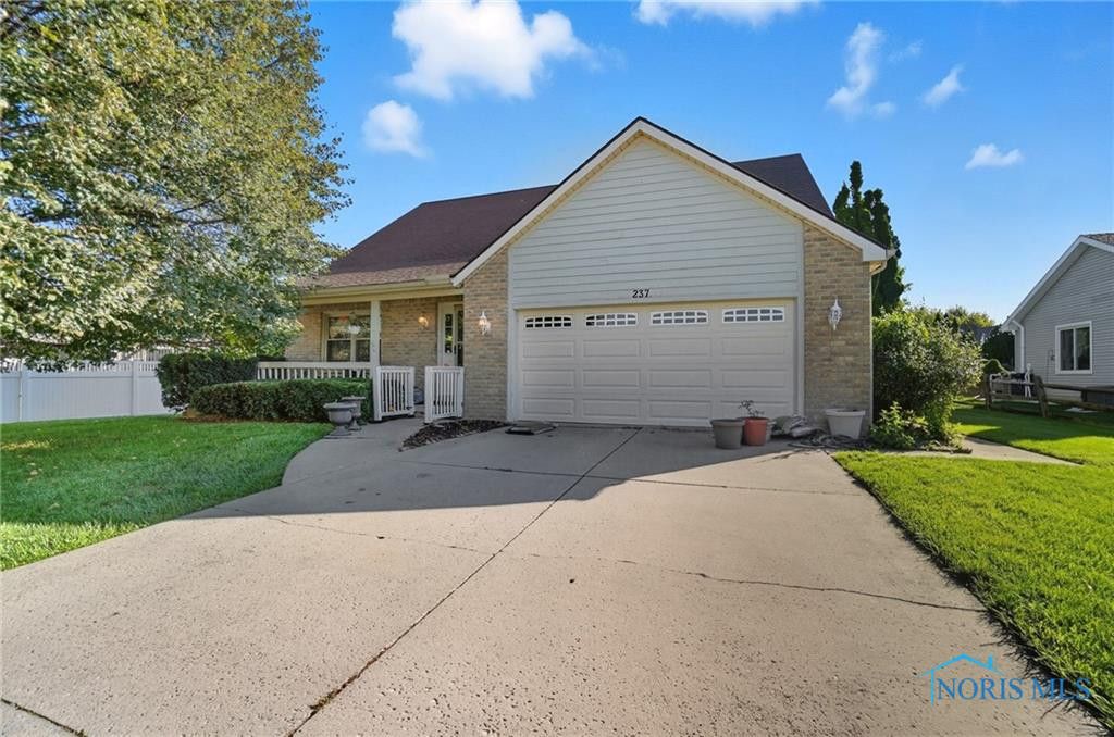 237 Brooke Drive, Oregon, OH 43616