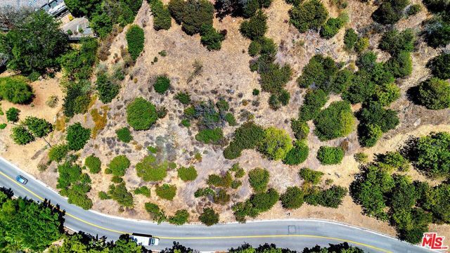 2813 Benedict Canyon Dr, Beverly Hills, CA 90210
