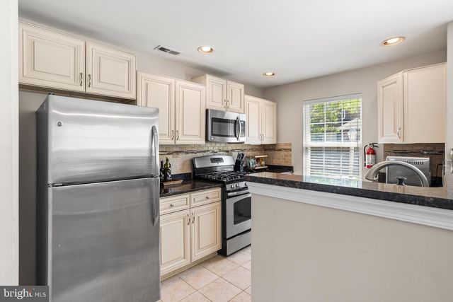 1536 JOHN ADAMS CT, Mays Landing, NJ 08330