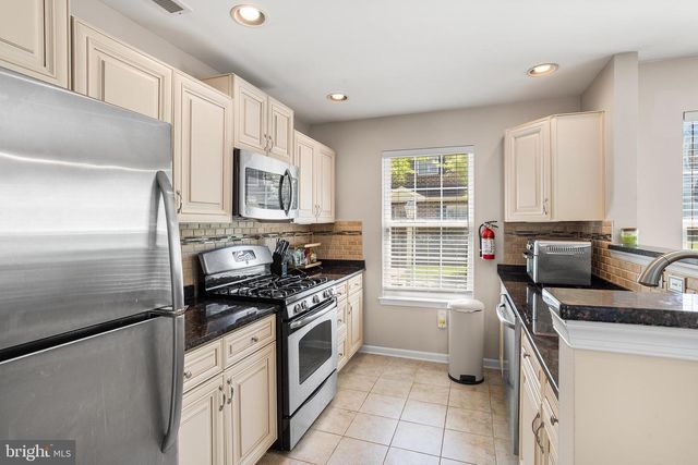 1536 JOHN ADAMS CT, Mays Landing, NJ 08330