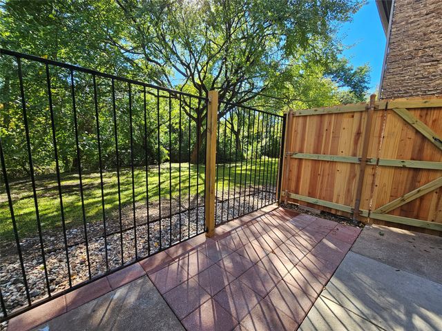 871 Dublin Drive D, Richardson, TX 75080