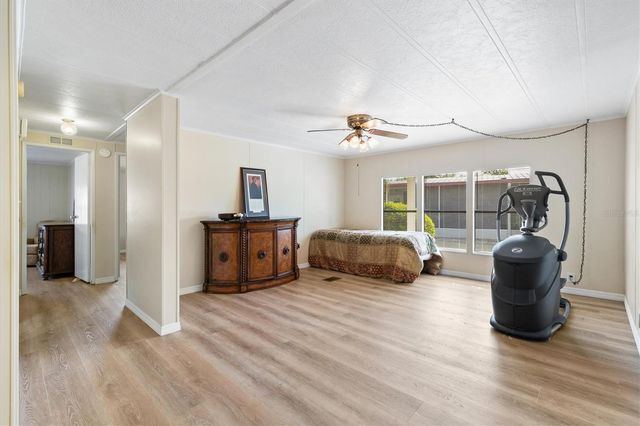 5556 COLUMBUS CIRCLE, Wildwood, FL 34785