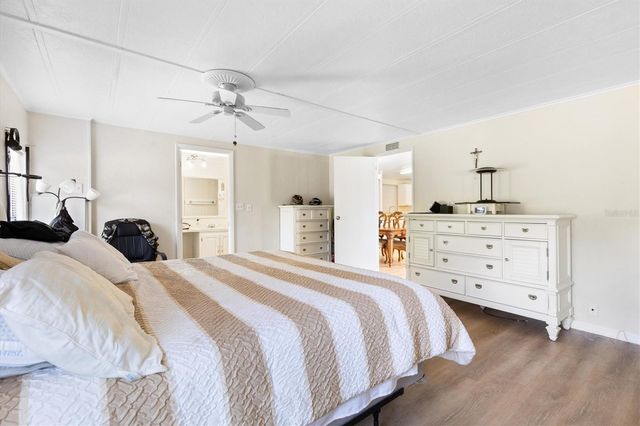 5556 COLUMBUS CIRCLE, Wildwood, FL 34785
