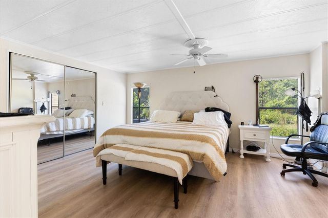 5556 COLUMBUS CIRCLE, Wildwood, FL 34785