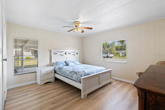 5556 COLUMBUS CIRCLE, Wildwood, FL 34785