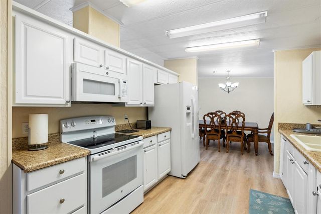 5556 COLUMBUS CIRCLE, Wildwood, FL 34785