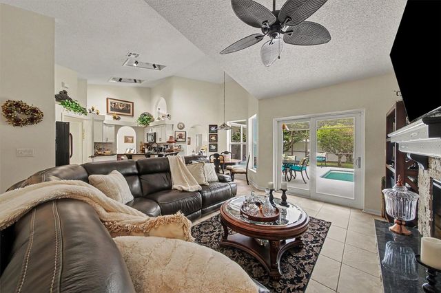 1986 CRYSTAL DOWNS COURT, Oviedo, FL 32765