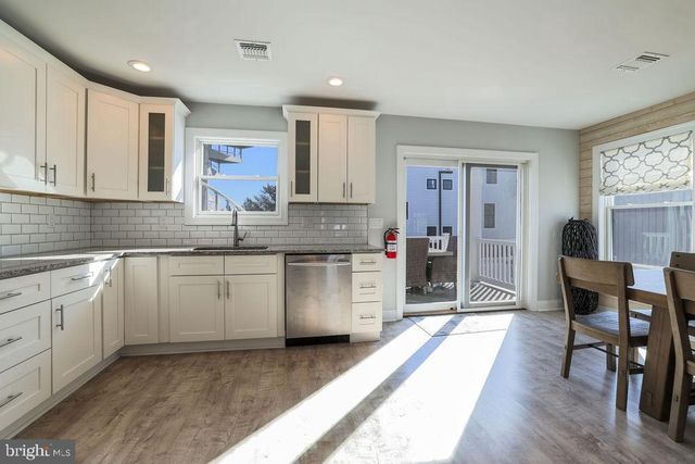 2005 LONG BEACH BLVD, Beach Haven, NJ 08008