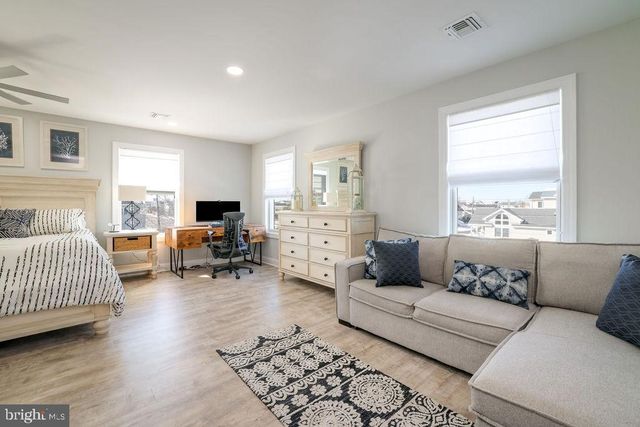 2005 LONG BEACH BLVD, Beach Haven, NJ 08008