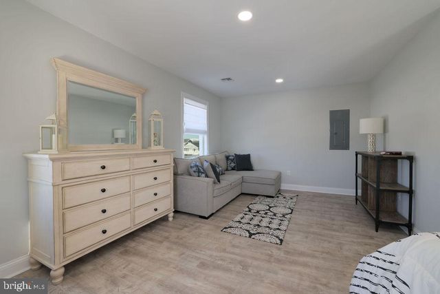 2005 LONG BEACH BLVD, Beach Haven, NJ 08008