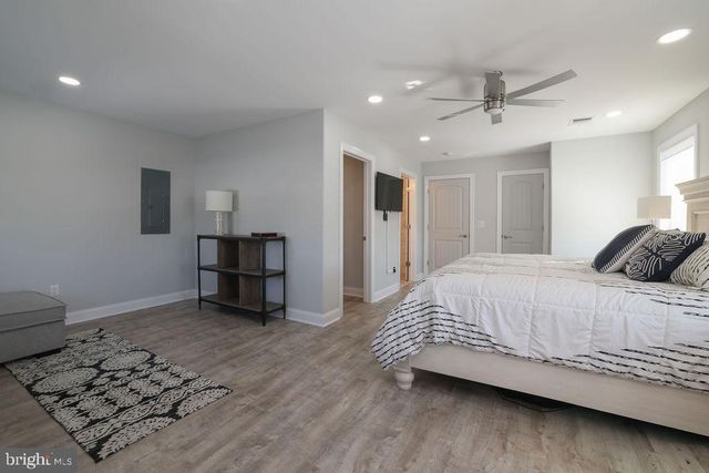 2005 LONG BEACH BLVD, Beach Haven, NJ 08008