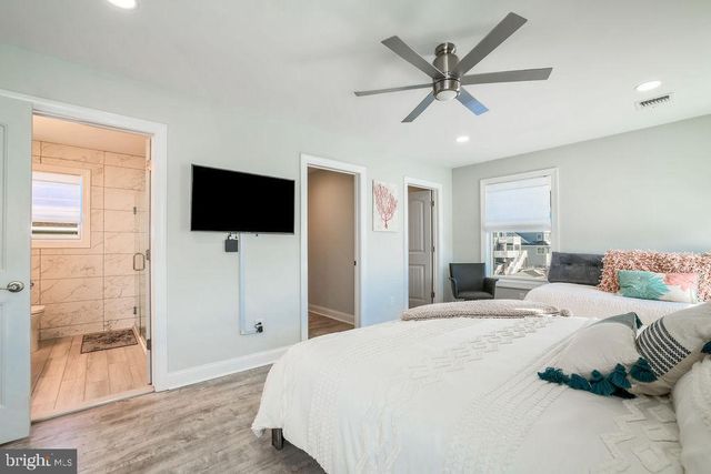 2005 LONG BEACH BLVD, Beach Haven, NJ 08008