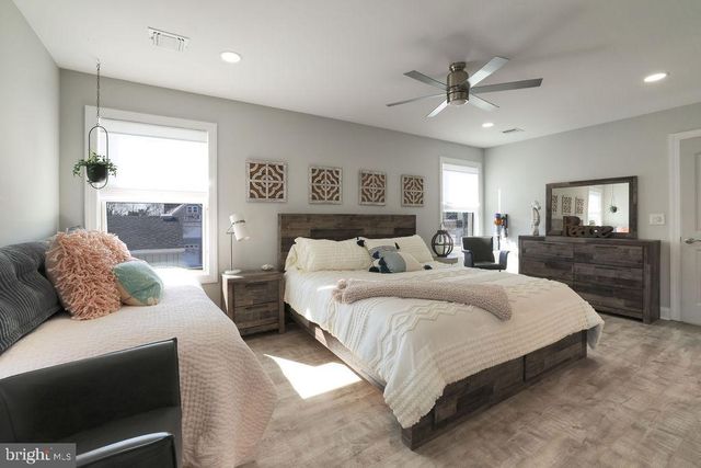 2005 LONG BEACH BLVD, Beach Haven, NJ 08008