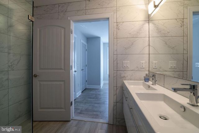 2005 LONG BEACH BLVD, Beach Haven, NJ 08008