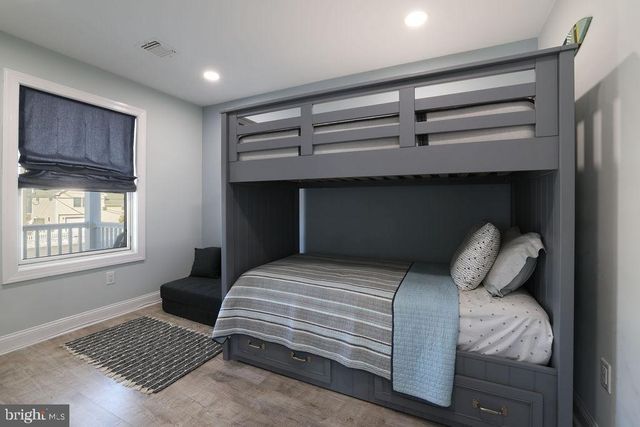 2005 LONG BEACH BLVD, Beach Haven, NJ 08008