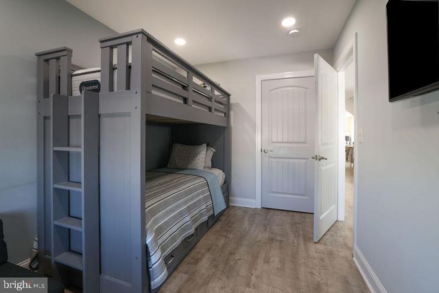 2005 LONG BEACH BLVD, Beach Haven, NJ 08008