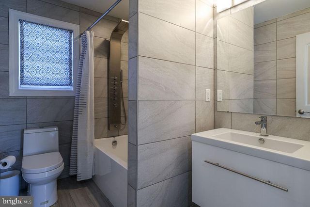 2005 LONG BEACH BLVD, Beach Haven, NJ 08008