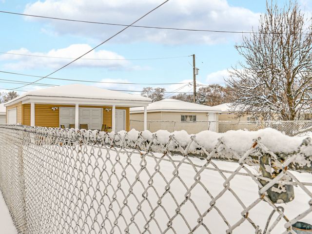 8844 S Prairie Avenue, Chicago, IL 60619