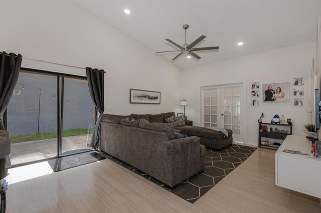 4 Verwood Way, Boynton Beach, FL 33426