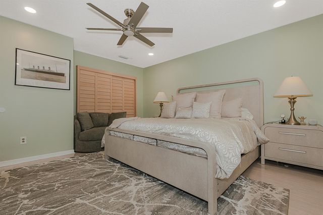 4 Verwood Way, Boynton Beach, FL 33426