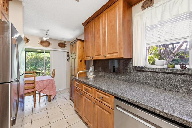 2118 Discovery Circle W, Deerfield Beach, FL 33442