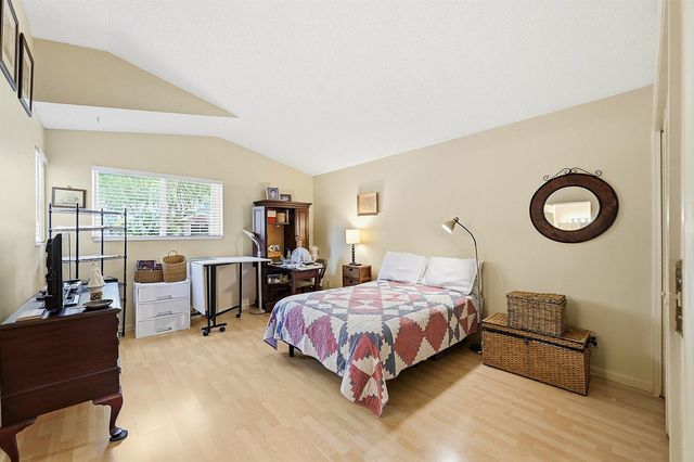 2118 Discovery Circle W, Deerfield Beach, FL 33442