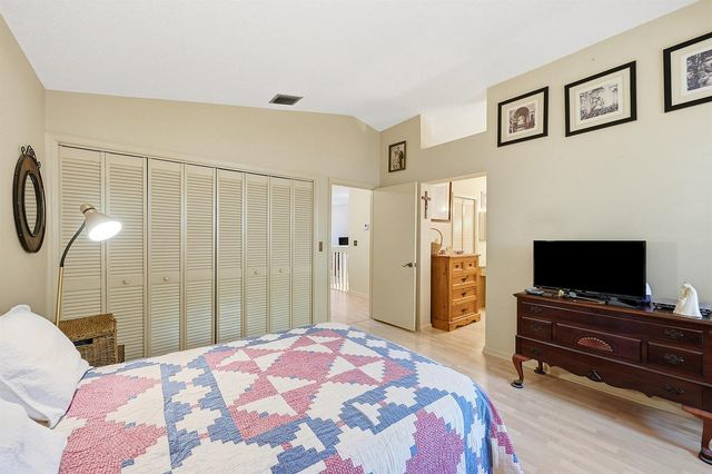 2118 Discovery Circle W, Deerfield Beach, FL 33442