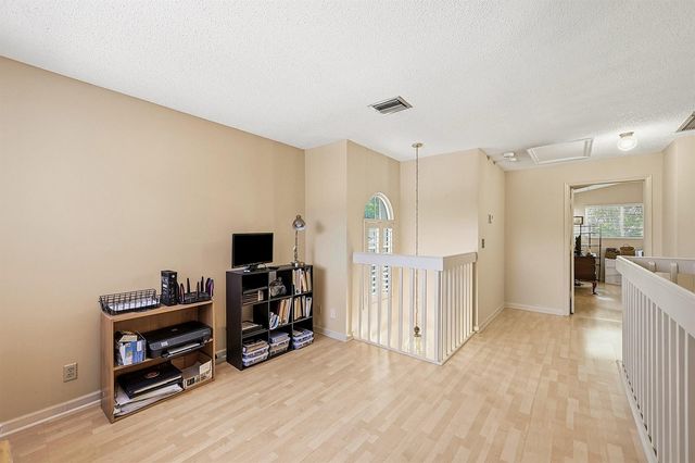 2118 Discovery Circle W, Deerfield Beach, FL 33442