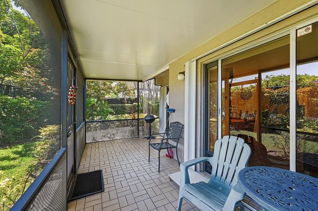 2118 Discovery Circle W, Deerfield Beach, FL 33442