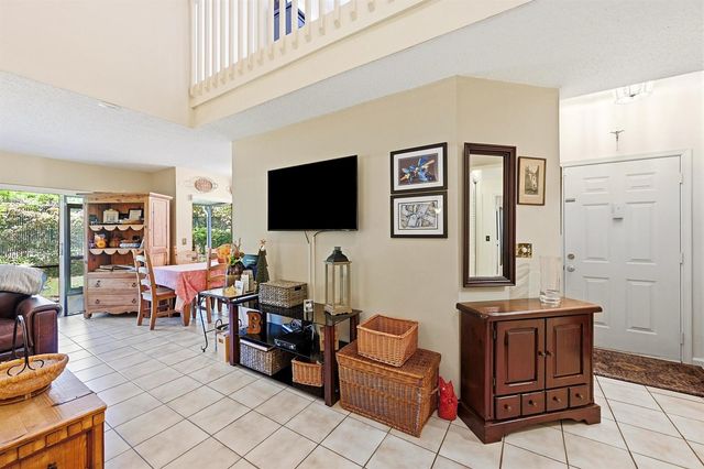 2118 Discovery Circle W, Deerfield Beach, FL 33442