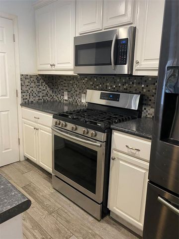 201 SE 34 Street, Moore, OK 73160