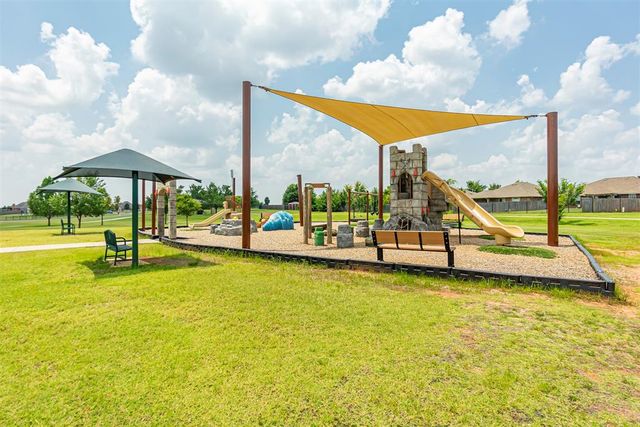 201 SE 34 Street, Moore, OK 73160