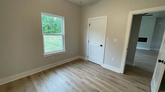 5143 Dale Road, Benton, AR 72015