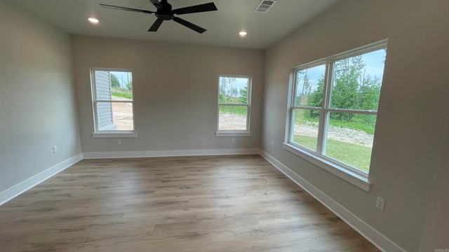 5143 Dale Road, Benton, AR 72015