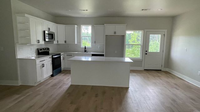 5143 Dale Road, Benton, AR 72015