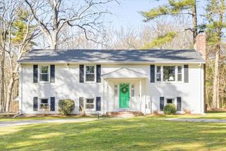 10 W Cudworth, Freetown, MA 02702