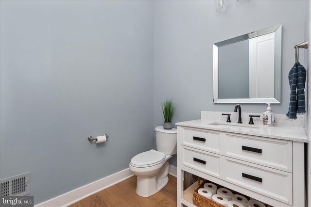 8189 SUMMERFIELD HILLS DR, Warrenton, VA 20186