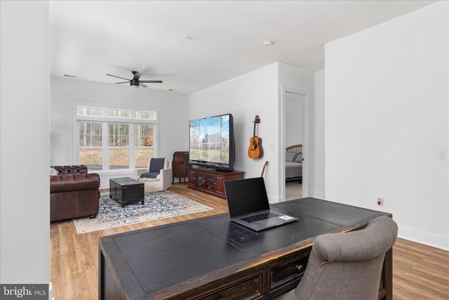 8189 SUMMERFIELD HILLS DR, Warrenton, VA 20186
