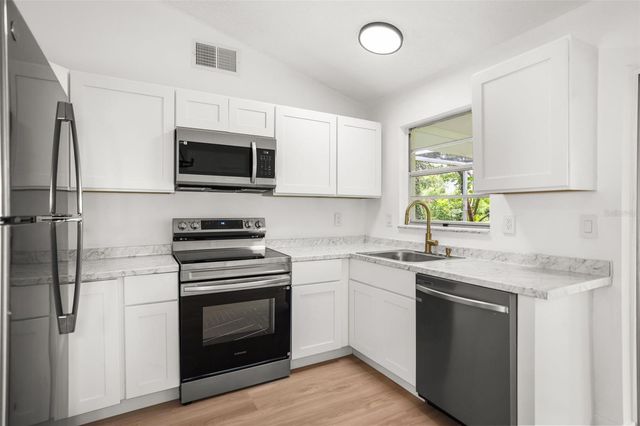 3261 LA VERNE COURT, New Port Richey, FL 34655
