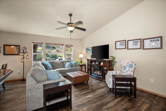 4912 E 15th Ave, Spokane Valley, WA 99212