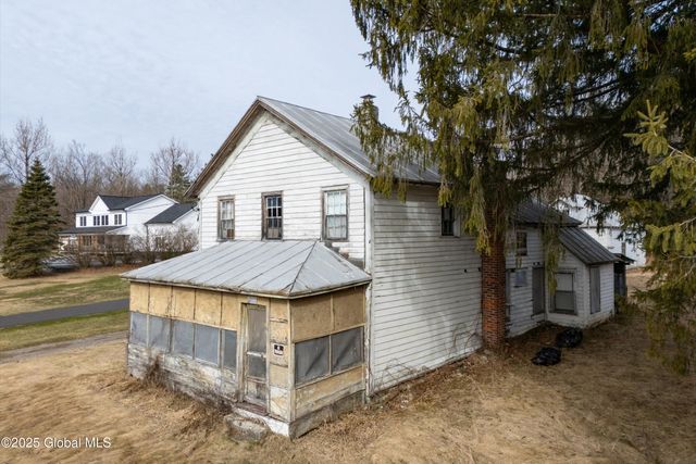 315 N Greenfield Road, Greenfield, NY 12859