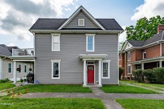 108 East E Unaka Avenue, Johnson City, TN 37601