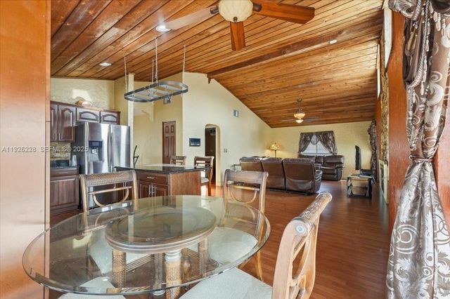 8213 Cassia Ter, Tamarac, FL 33321