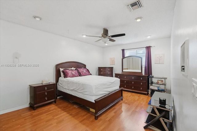 8213 Cassia Ter, Tamarac, FL 33321