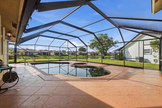 8213 Cassia Ter, Tamarac, FL 33321