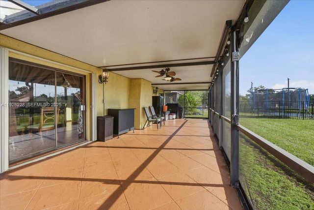 8213 Cassia Ter, Tamarac, FL 33321