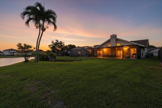 8213 Cassia Ter, Tamarac, FL 33321