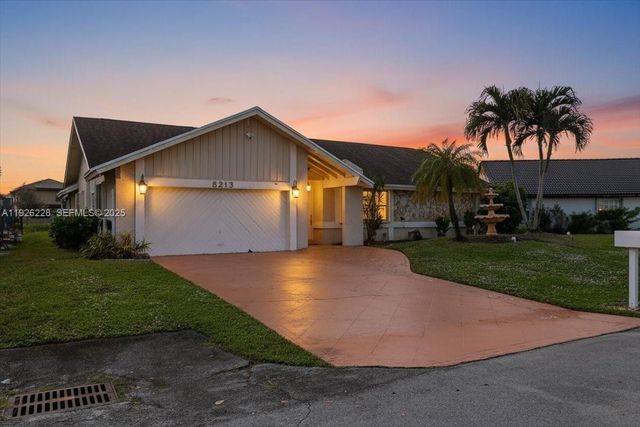 8213 Cassia Ter, Tamarac, FL 33321