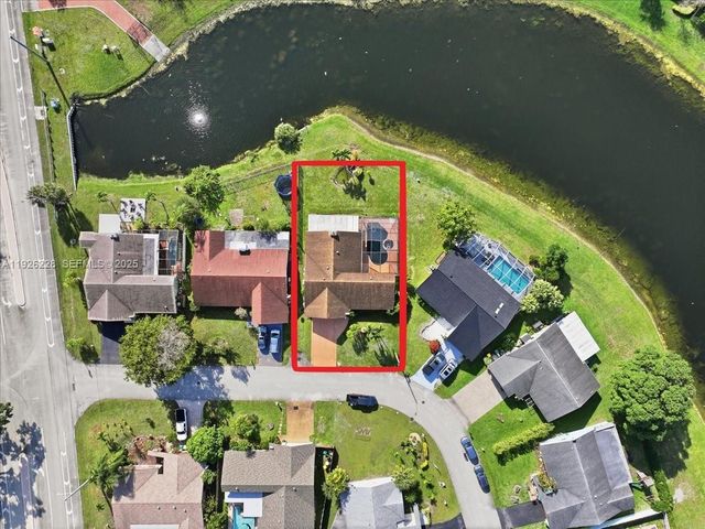 8213 Cassia Ter, Tamarac, FL 33321